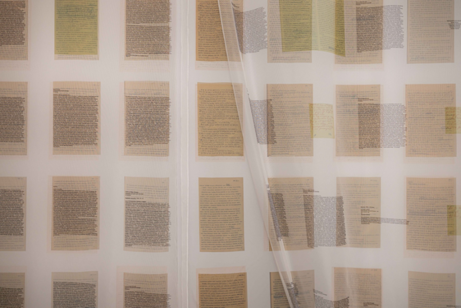 Paroda Profesorių name kviečia lankytojus susipažinti su Balio Sruogos kova dėl &bdquo;Dievų mi&scaron;ko&ldquo; teksto. Gintarės Grigėnaitės nuotr.